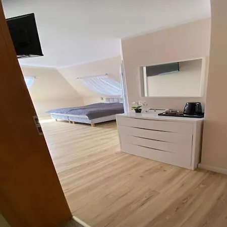 In Mi Dzywodzie Near Baltic Beaches * Мендзыводзе