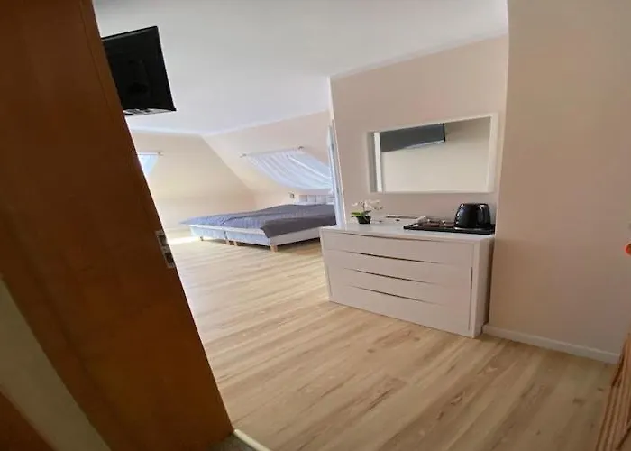 In Mi Dzywodzie Near Baltic Beaches * Miedzywodzie